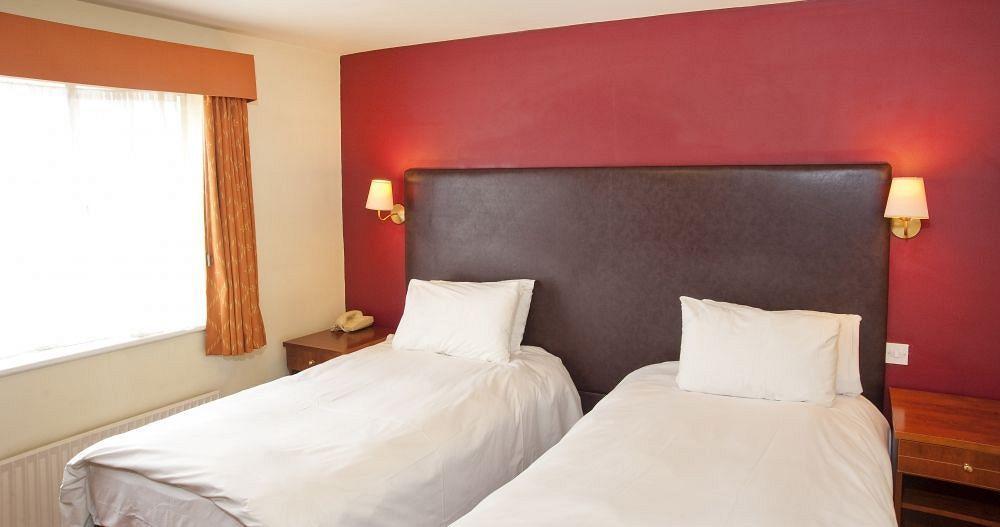 Bell Hotel By Greene King Inns تِوْكيسبوري المظهر الخارجي الصورة