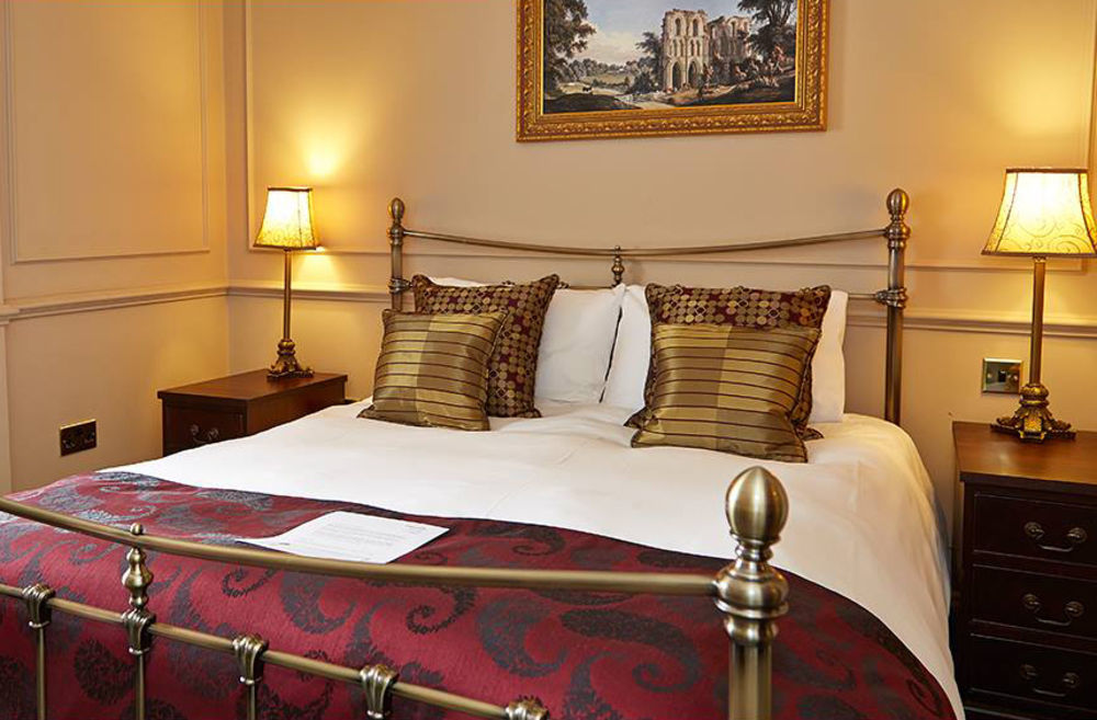 Bell Hotel By Greene King Inns تِوْكيسبوري المظهر الخارجي الصورة